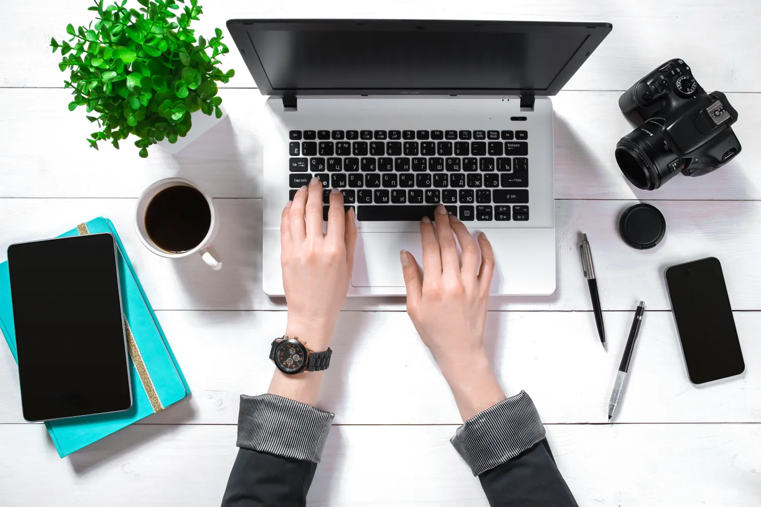 Overhead of writing content at a laptop