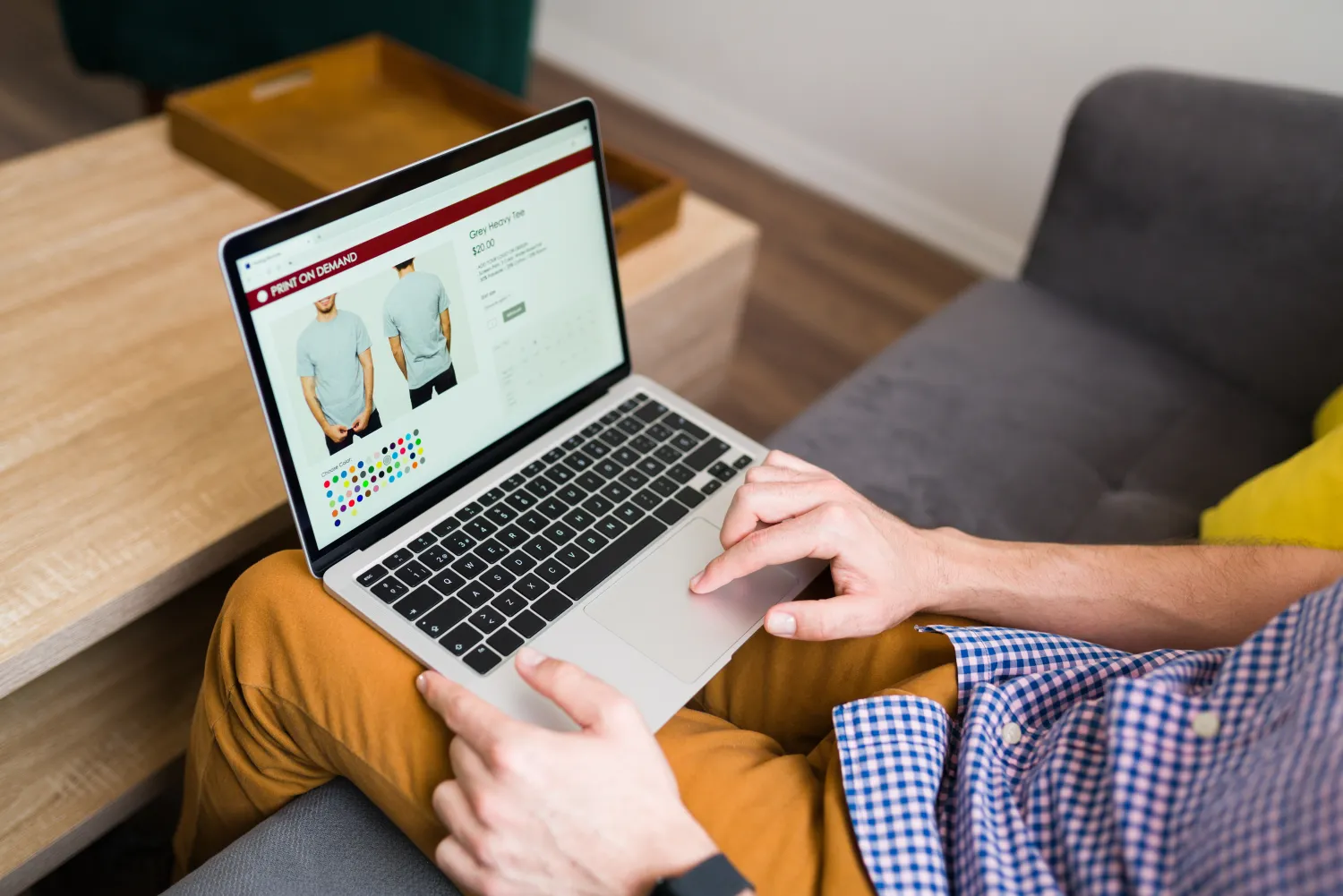 Person shopping online, illustrating the e-commerce revenue that drives ROAS